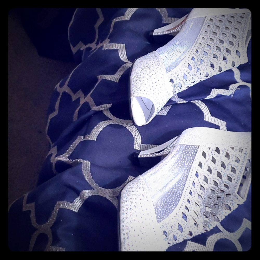 Sparkle dress shoes